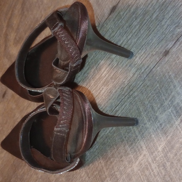 BANDOLINO SLINGBACK HEELS - Picture 5 of 7